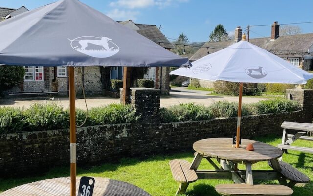 Greyhound Inn
