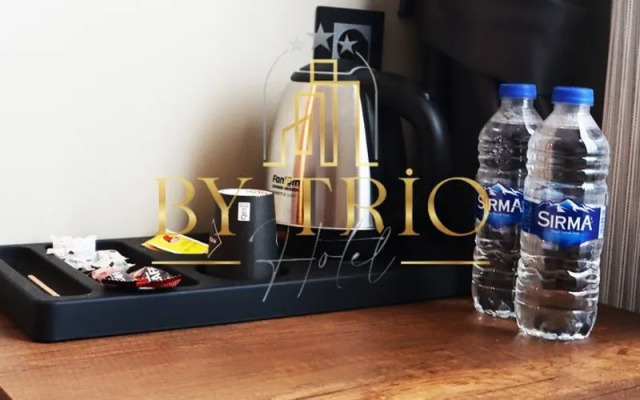 By Trio Hotel
