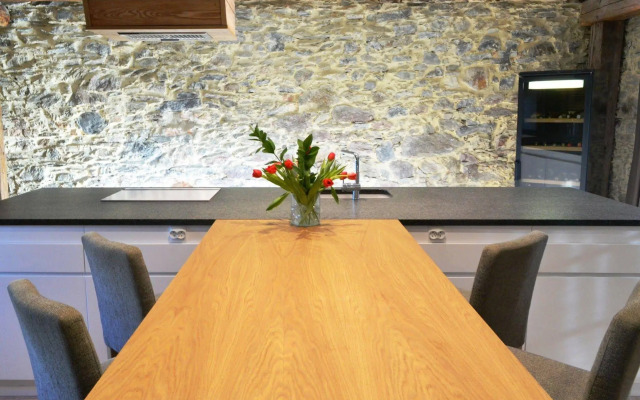 Uroczysko Siedmiu Stawów Luxury Hotel