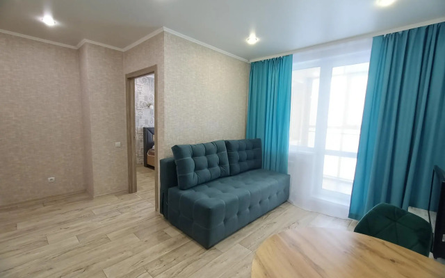 Apartments on Kuzmina Boulevard 27