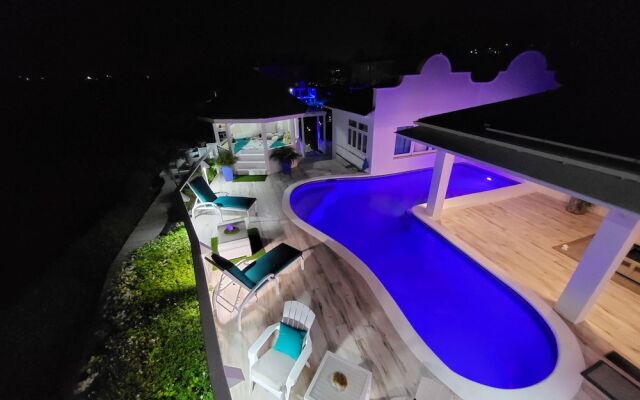 Unique Rare Villa! Retreat Style, Full Sea Views With Private Pool & Hot Tub! 3 Bedroom Villa by Redawning