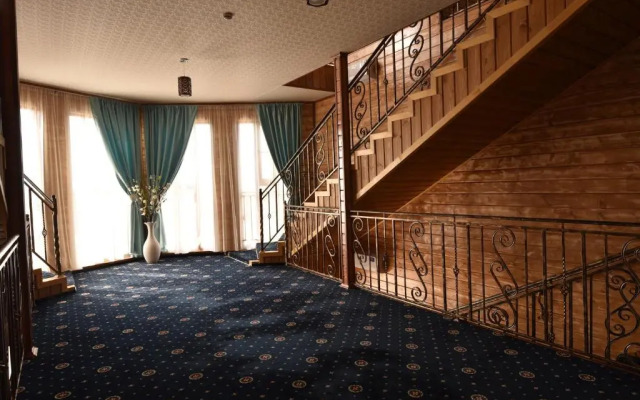 Yalta Hotel