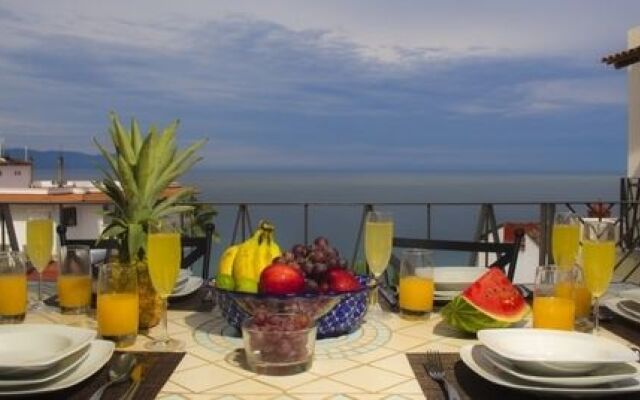 Luxury Puerto Vallarta Condo Romantic Zone