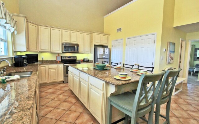 Four C's by Youngs Suncoast