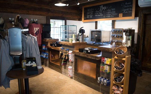 Peaks of Otter Lodge