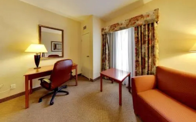 Holiday Inn Express Edmonton-International Airport