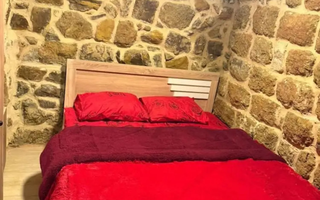 200 Year old Guesthouse 10 min From Faqra Club