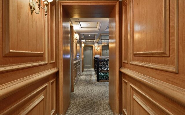 Forbes Hotel