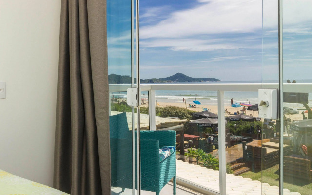 Excelente apartamento frente ao Mar