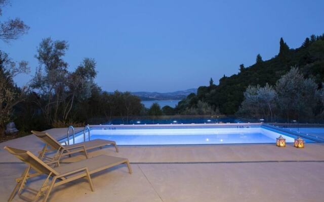 Villas Harriet - With Sea View and Near the sea
