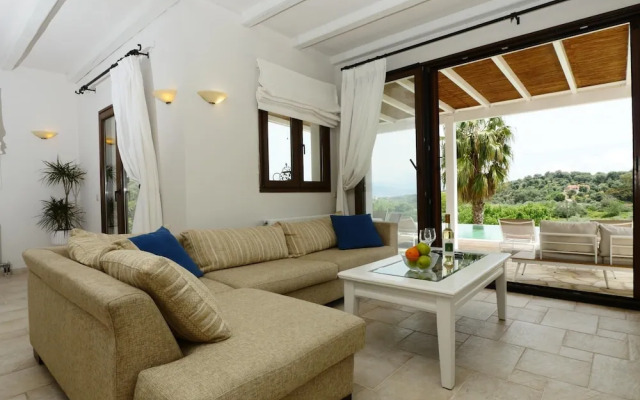 Villa Zacharenia in Corfu
