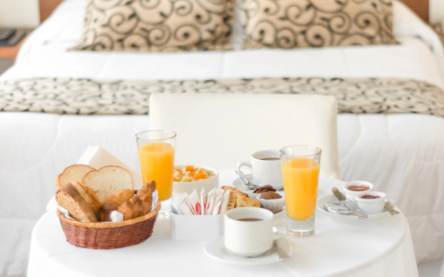 Palm Beach Plaza Hotel