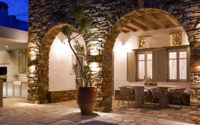 Maison Simone with private heated infinity pool & spectacular sea view
