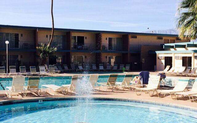 Desert Hot Springs Spa Hotel