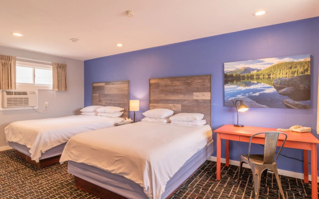 Coyote Mountain Lodge