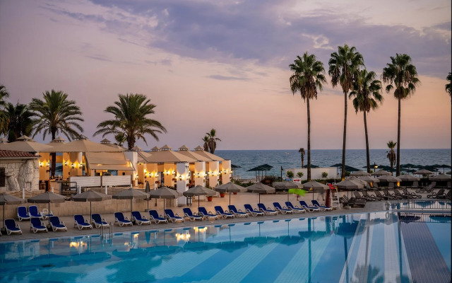 Adora Hotel & Resort