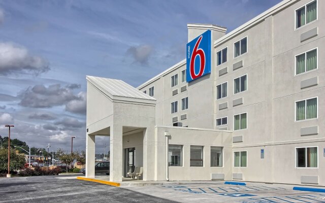 Motel 6 York North