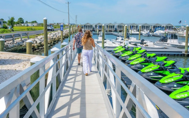 Blufin Bungalows & Marina
