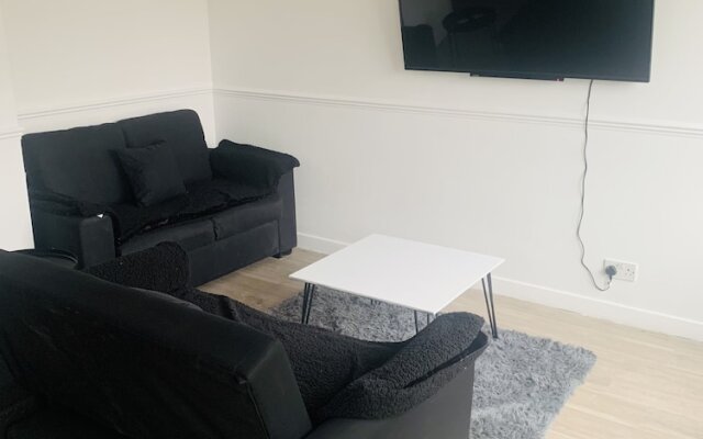 Impeccable 3 bed House in Brentwood