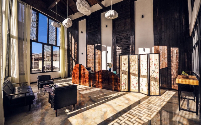 Moonlight Hotel – Lobby – Shangri-La