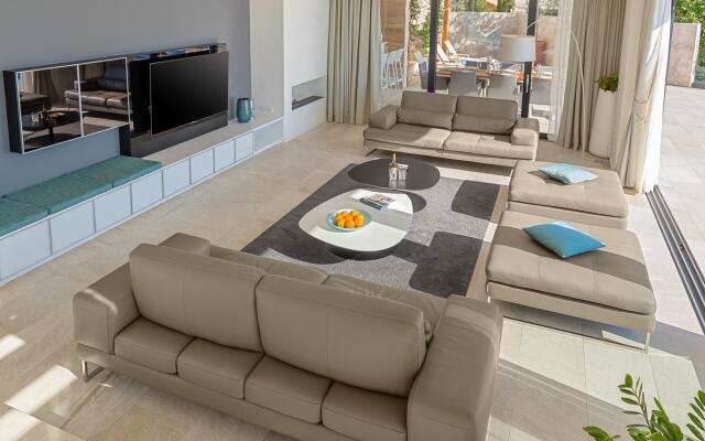 Anabel in Hvar with 4 bedrooms and 4 bathrooms