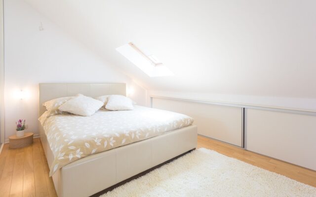 Summer Seaside Pearl Apartment Kastela