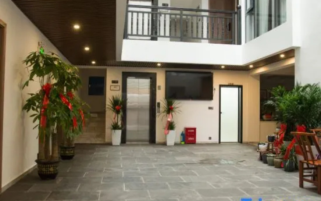 Xizichen Homestay (Phoenix Ancient City Lijiang Branch)