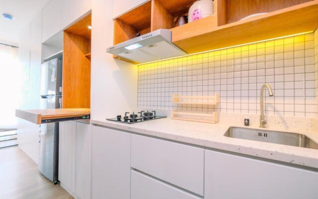 Cozy Living Studio Room Royal Sentul Park Apartment