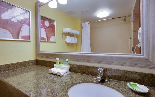 Holiday Inn Express & Suites Charleston-Ashley Phosphate by IHG