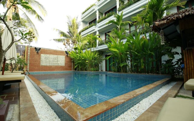 Chheng Residence