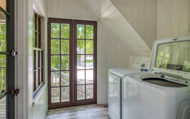 16 Saragossa Street A