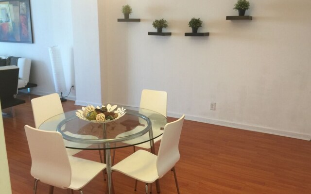 Beach Apartments Hollywood