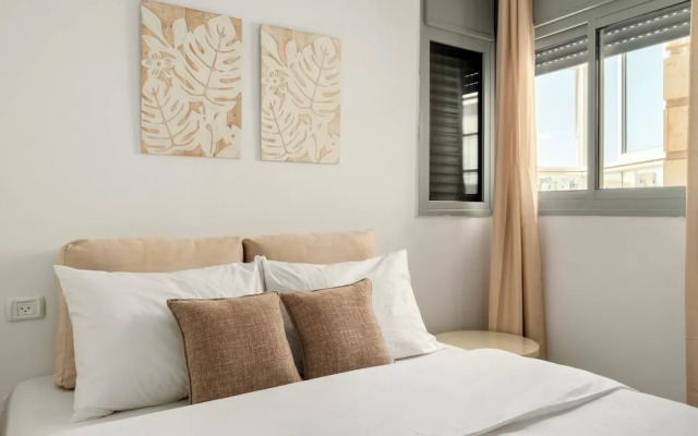 Sea View Beach Penthouse by Sea N' Rent