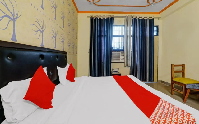 OYO Flagship 80553 Shubhangi Palace