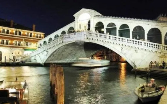 Venice Rainbow Rialto Hotel
