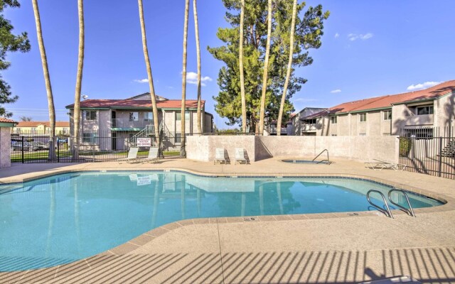 Arizona Condo w/ Community Pool & Hot Tub