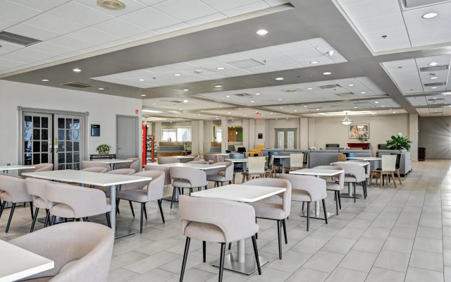 Holiday Inn Piscataway Somerset by IHG