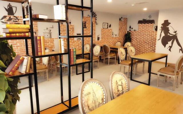 James Joyce Coffetel Chengdu Longquan Dongfang Huada Plaza