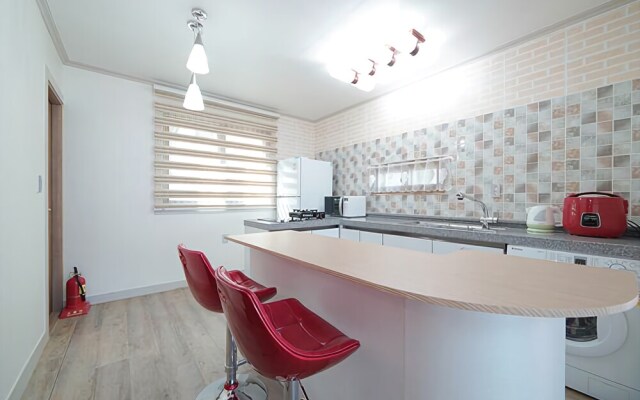 Yeongdeok Etermo Pension