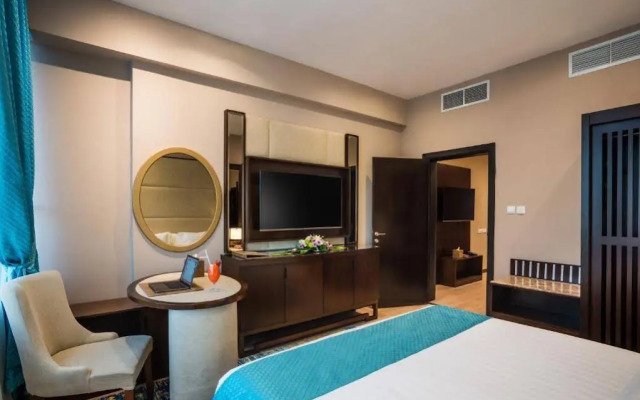 Naviti Warwick Dammam
