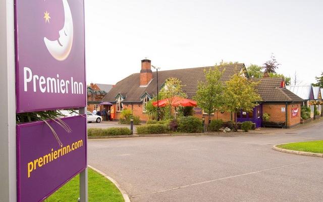 Premier Inn Leicester South (Oadby)