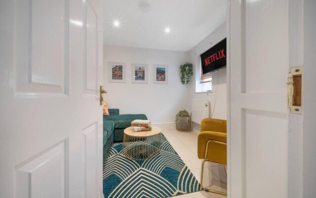 Lovely Little House, Free Parking, Smart tv, Wifi