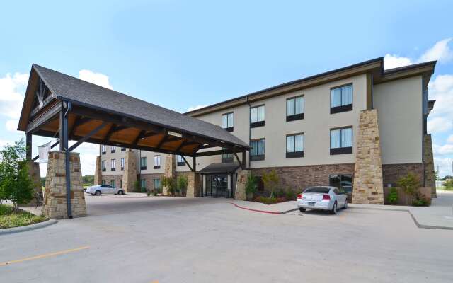 Best Western Plus Emory At Lake Fork Inn & Suites