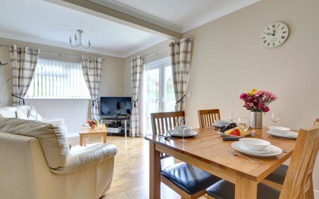 A Ground Floor Apartment, Well Located to Explore the Pembrokeshire Coastal Path