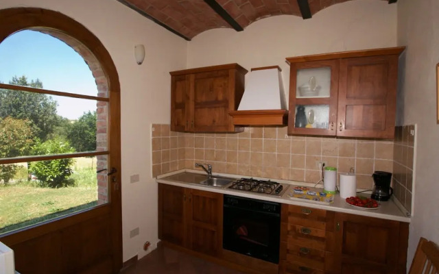 Lovely Farmhouse in Tuscany With Panoramic View