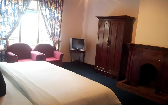 Tea Bush Hotel - Nuwara Eliya