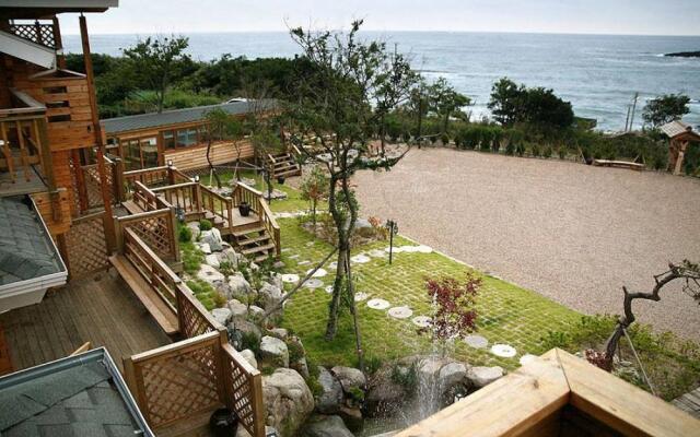 Moon Palace Pension