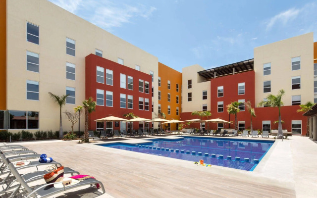 City Express Suites Cabo San Lucas
