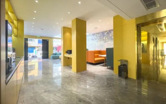 Trip.com Hotel (Xinzheng Xiasi International College Branch)