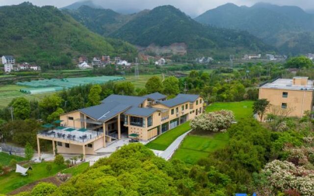 Yincaolu Zuoqin Youshu Homestay (Yuping Ancient Village Branch)